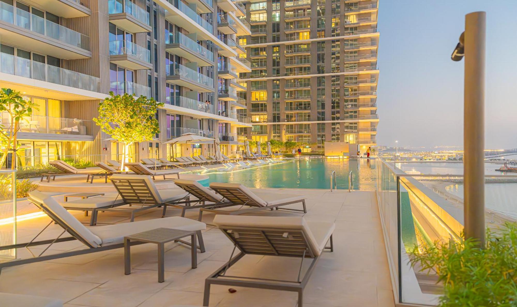 Your Luxury Beachfront Living Appartement *